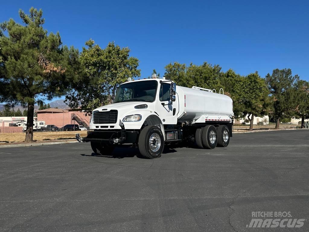 Freightliner M2 Vízszállító teherautók