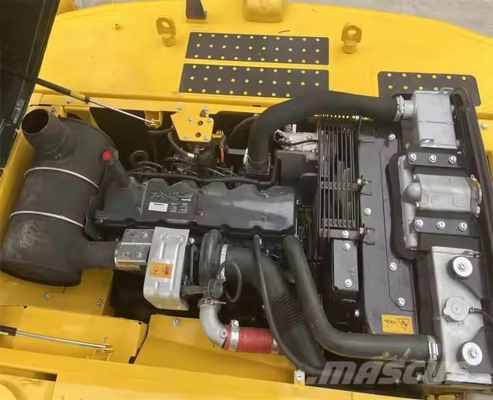 Komatsu PC220-8 Lánctalpas kotrók