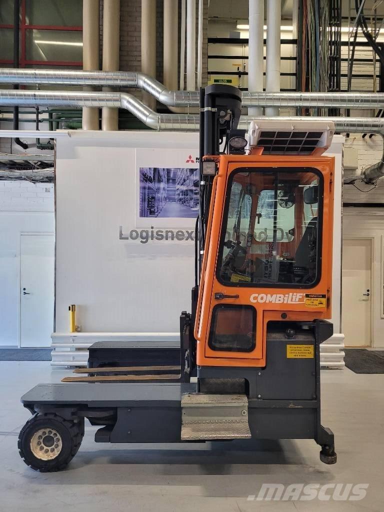 Combilift C 4000 Tolóoszlopos négyutas targonca