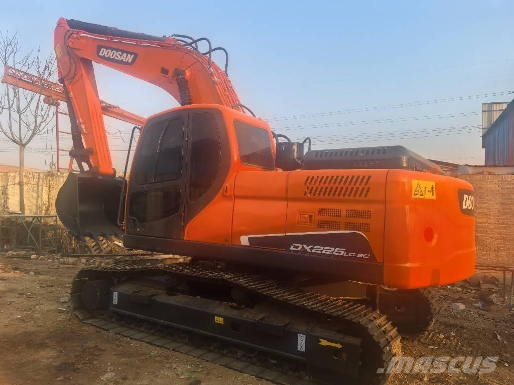 Doosan DX 225 LC Lánctalpas kotrók