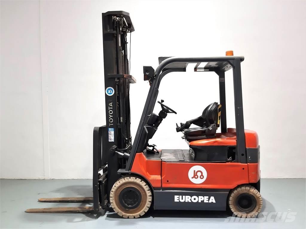Toyota 7FBMF25 Elektromos targoncák