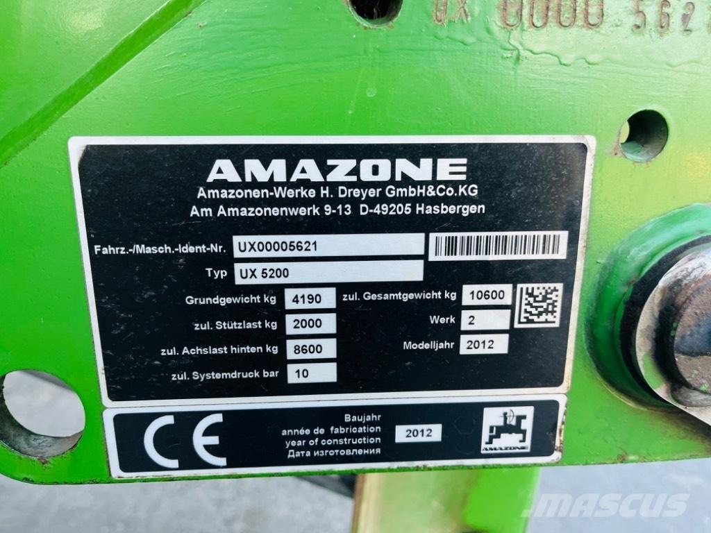 Amazone UX 5200 Vontatott trágyaszórók