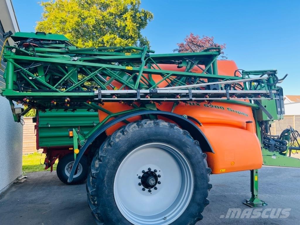 Amazone UX 5200 Vontatott trágyaszórók