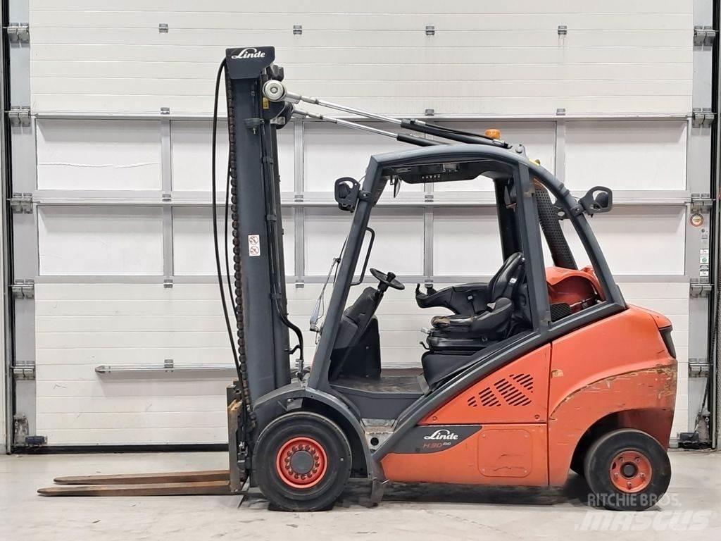 Linde H30T-02 Gázüzemű targoncák