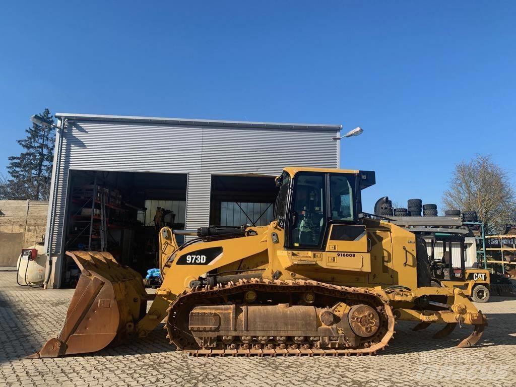 CAT 973 D Lánctalpas homlokrakodók