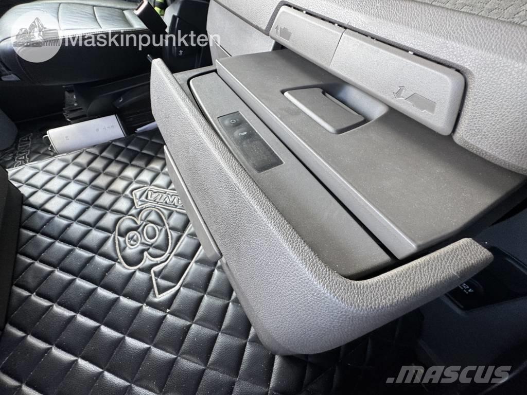 Scania R 520 Nyergesvontatók