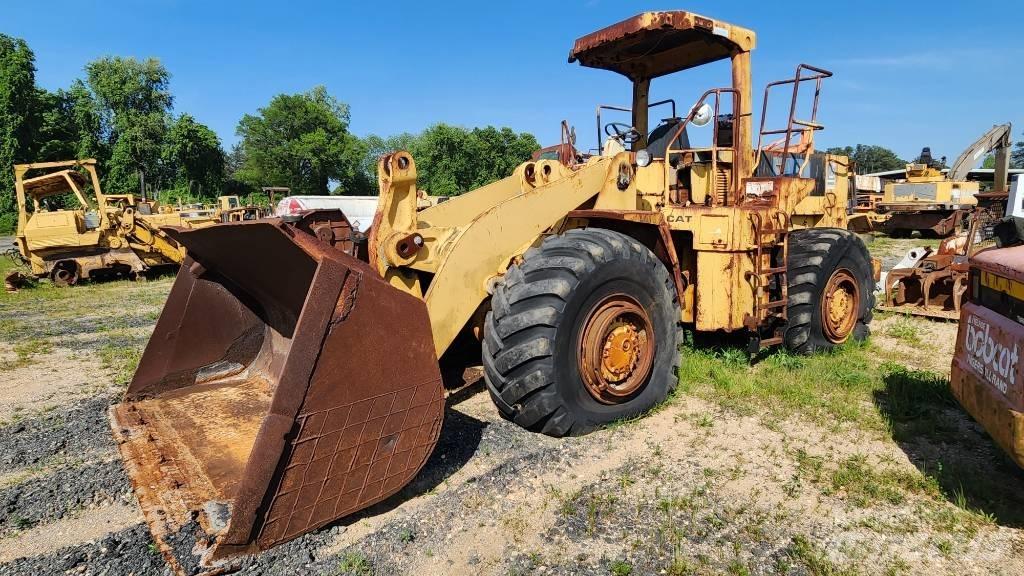 CAT 966 D Gumikerekes homlokrakodók