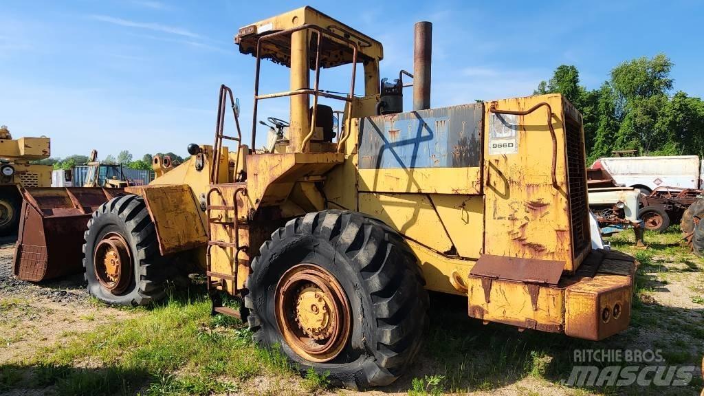 CAT 966 D Gumikerekes homlokrakodók