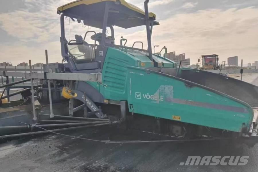 Vögele 2100-3 Aszfalt terítõ gépek