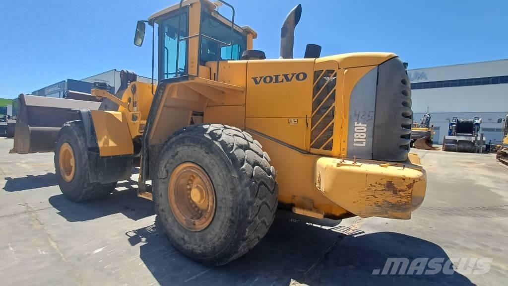 Volvo L 180 F Gumikerekes homlokrakodók