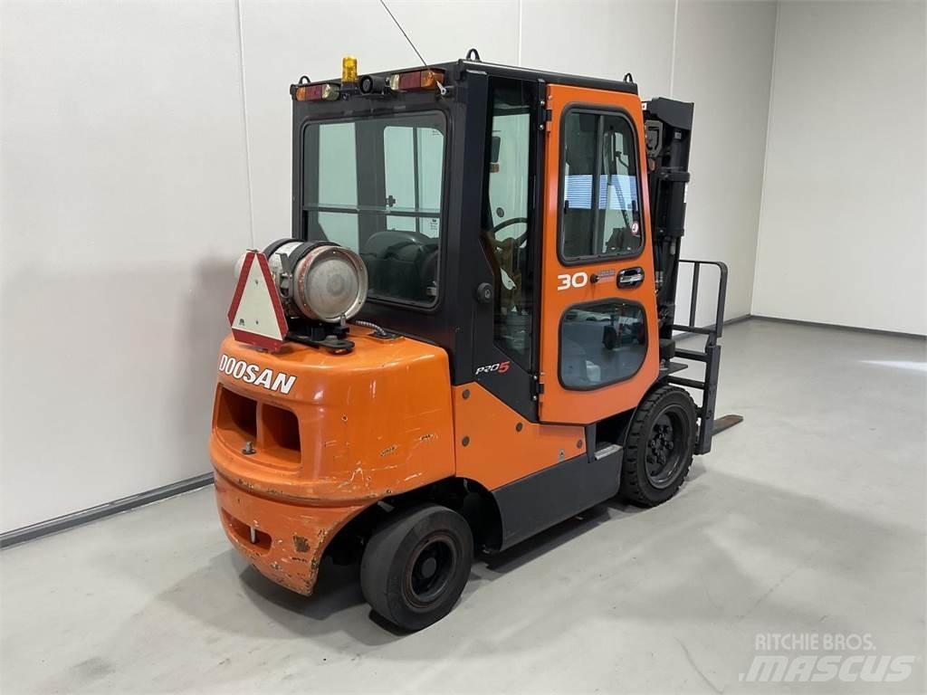 Doosan G30E-5 Gázüzemű targoncák