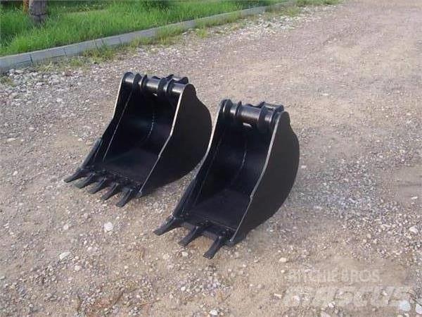 CAT 428 Gumikerekes kotrók