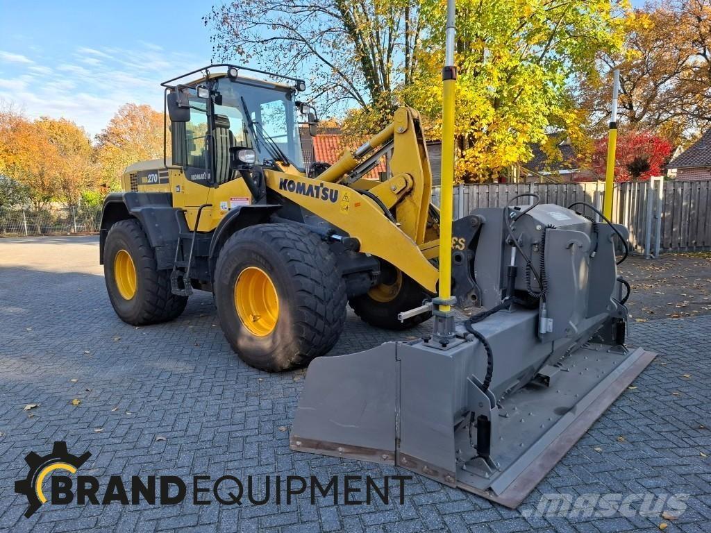 Komatsu WA270-7 Gumikerekes homlokrakodók