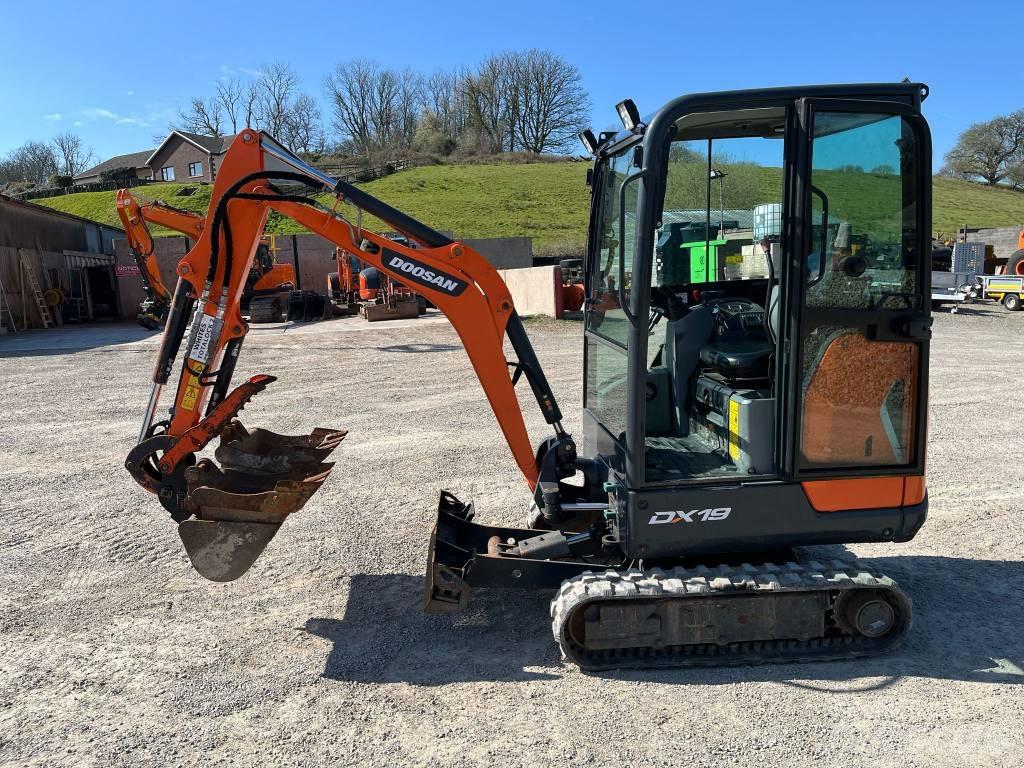 Doosan DX 19 Mini kotrók < 7t