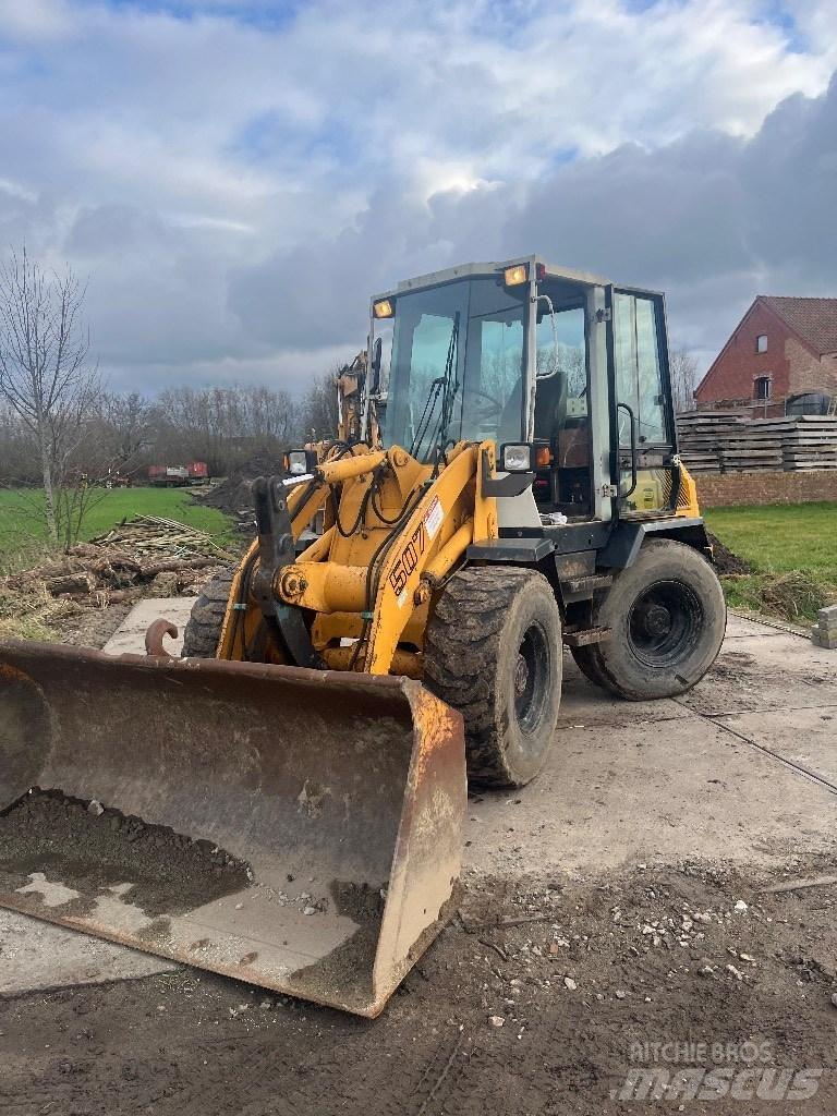 Liebherr 507 Gumikerekes homlokrakodók