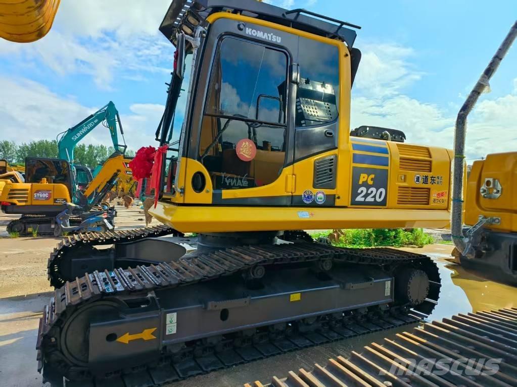 Komatsu PC 220-8 Lánctalpas kotrók