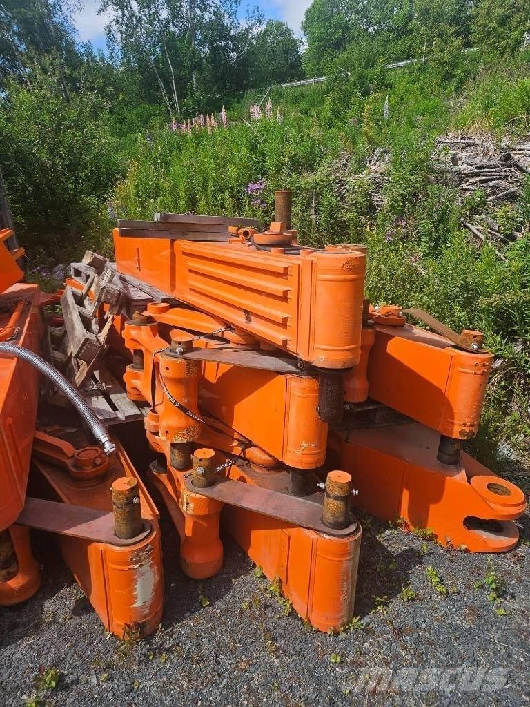 Hitachi ZX 350 LC-7 Gémek és dipperek