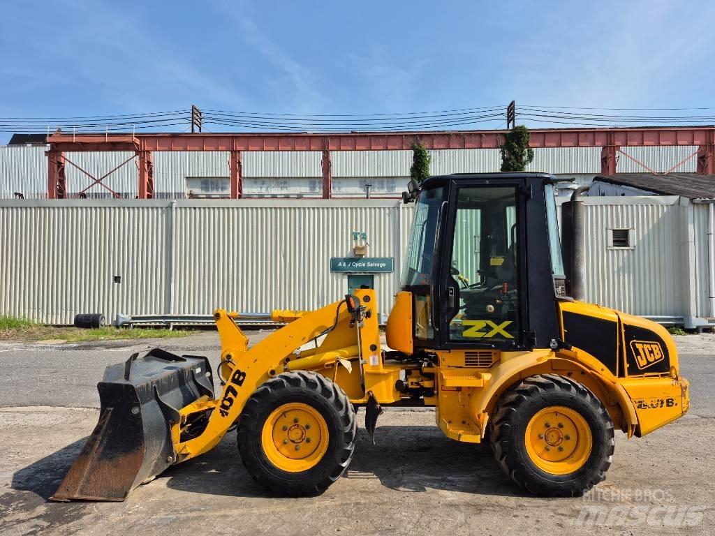 JCB 407 B Gumikerekes homlokrakodók