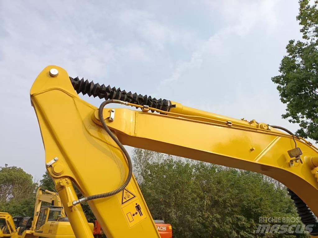 Komatsu PC120 Közepes (midi) kotrók 7 t - 12 t