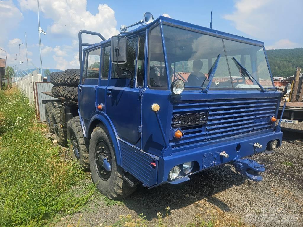 Tatra 813 8x8 KOLOS Fülkés alváz