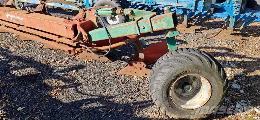 Kverneland BB100 Hagyományos ekék