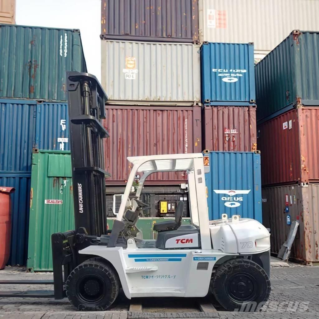 TCM FD 70 Z8 Dobozos teherautók