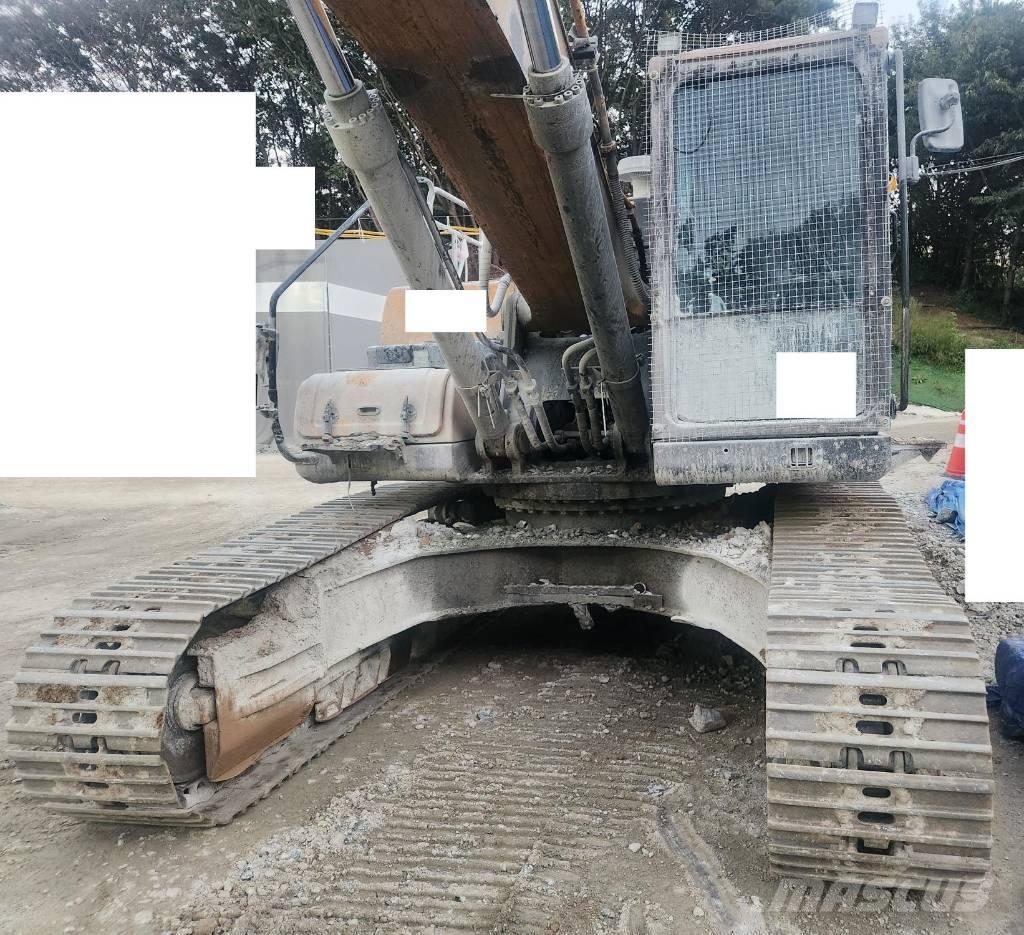 Hyundai HX300 Lánctalpas kotrók