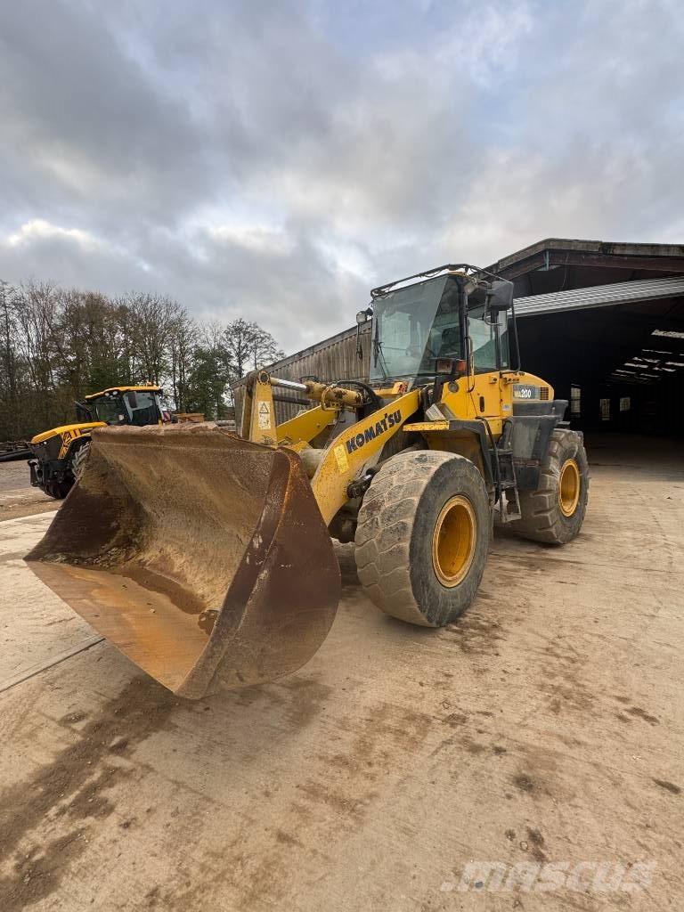 Komatsu WA 200-5 Gumikerekes homlokrakodók