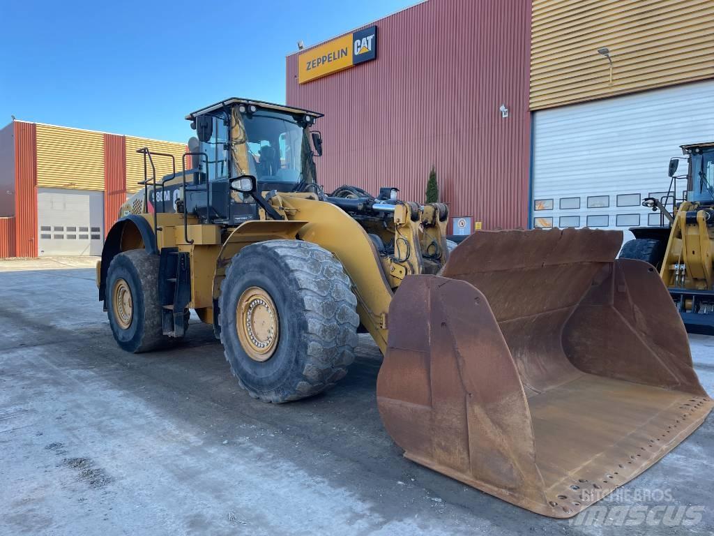 CAT 980M Gumikerekes homlokrakodók