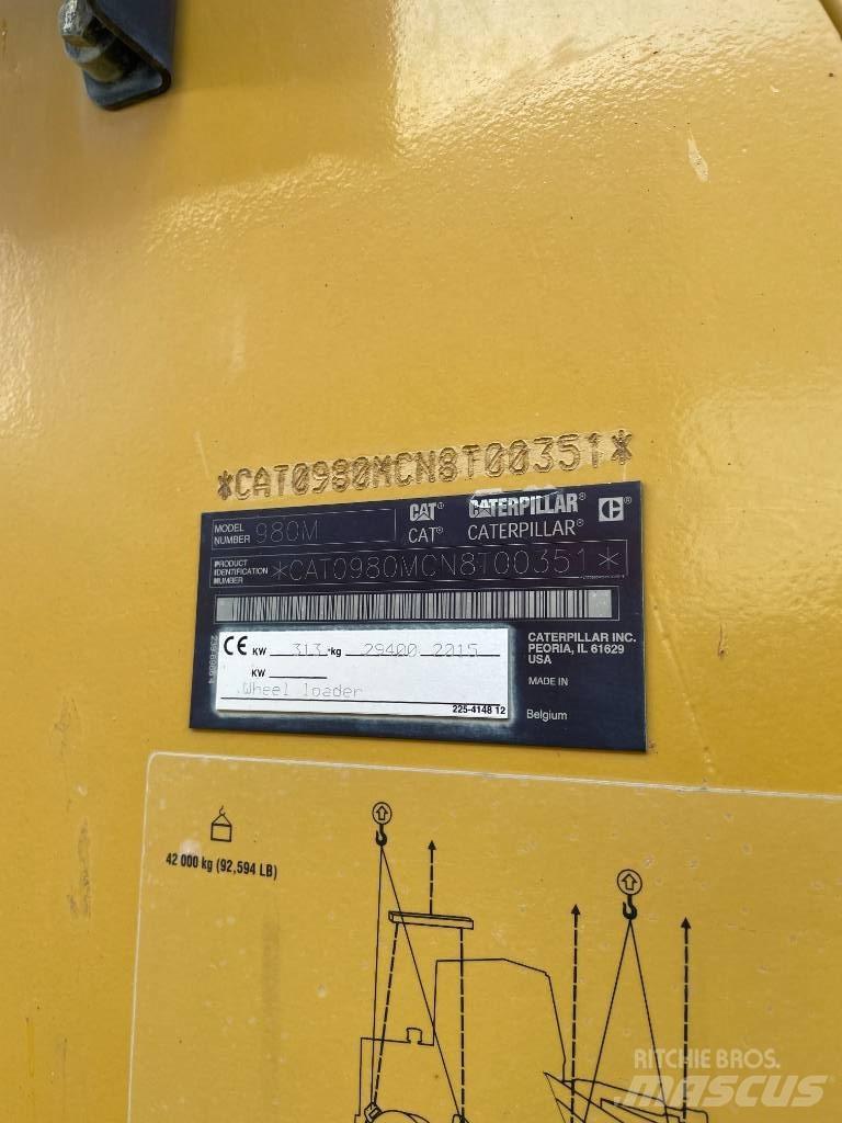 CAT 980M Gumikerekes homlokrakodók