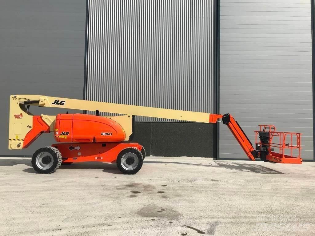 JLG 800 AJ Karos emelők