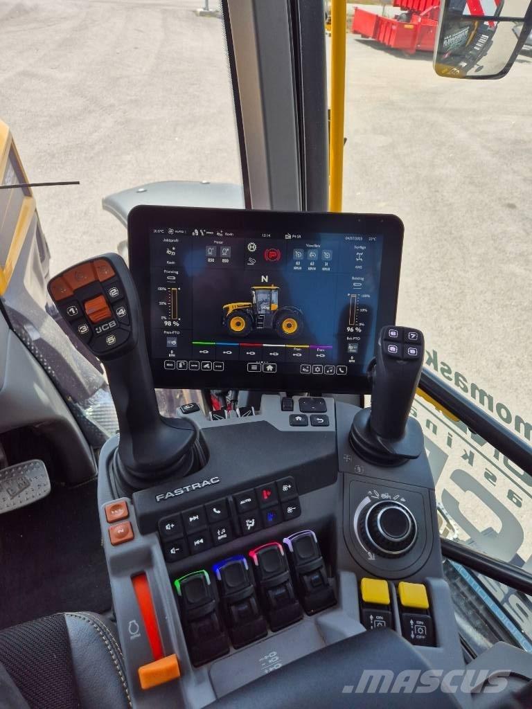 JCB Fastrac 4220 Traktorok