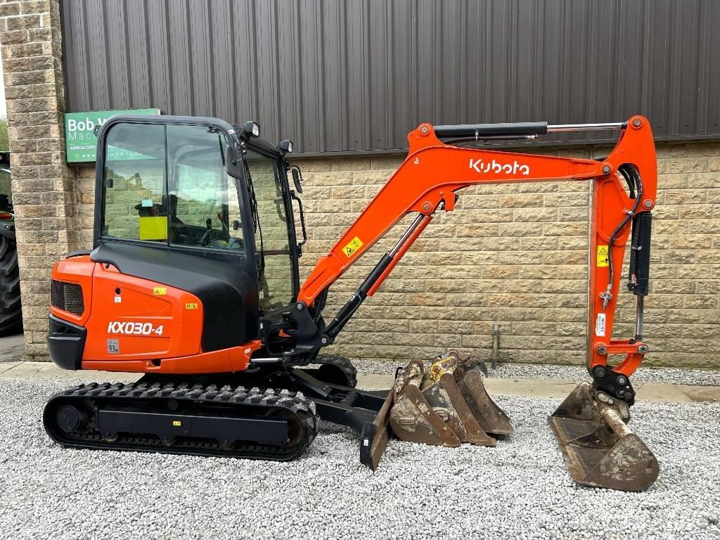 Kubota KX030-4 Mini kotrók < 7t