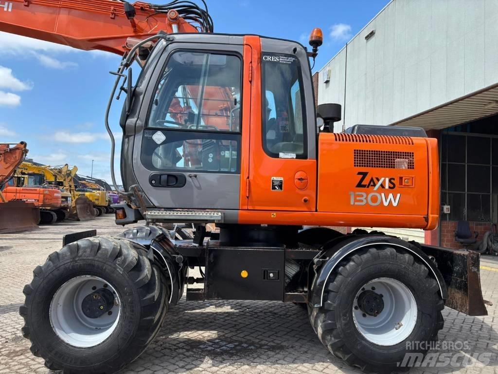Hitachi ZX 130 W Gumikerekes kotrók