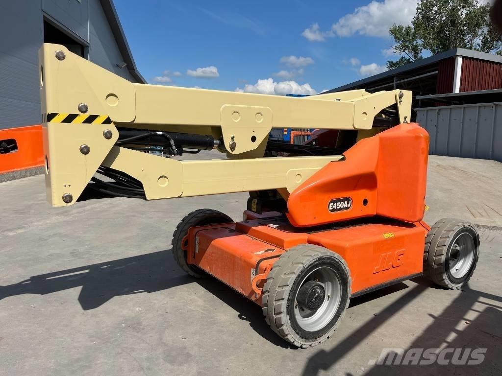 JLG E 450 AJ Karos emelők