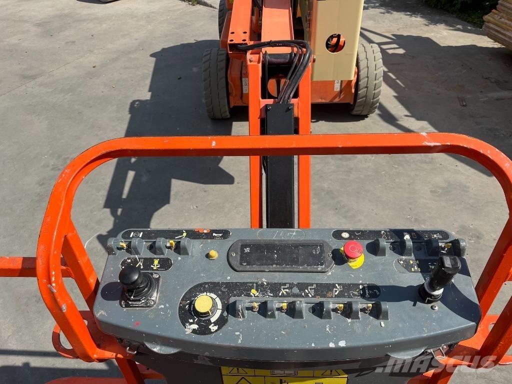 JLG E 450 AJ Karos emelők