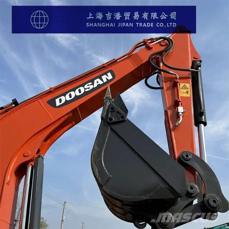 Doosan DX 60 Mini kotrók < 7t