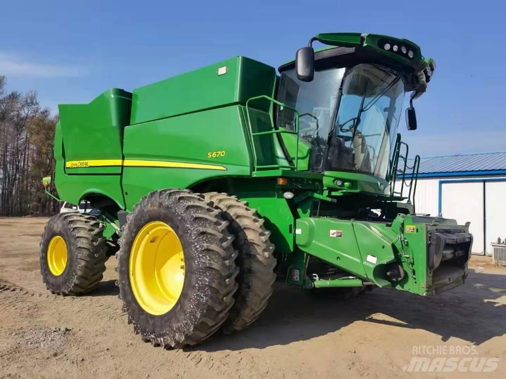 John Deere S670 Kombájnok