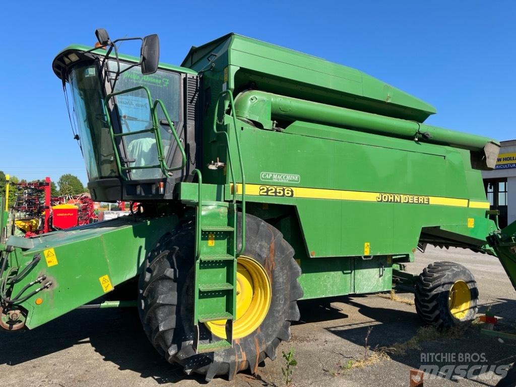 John Deere 2256 Kombájnok