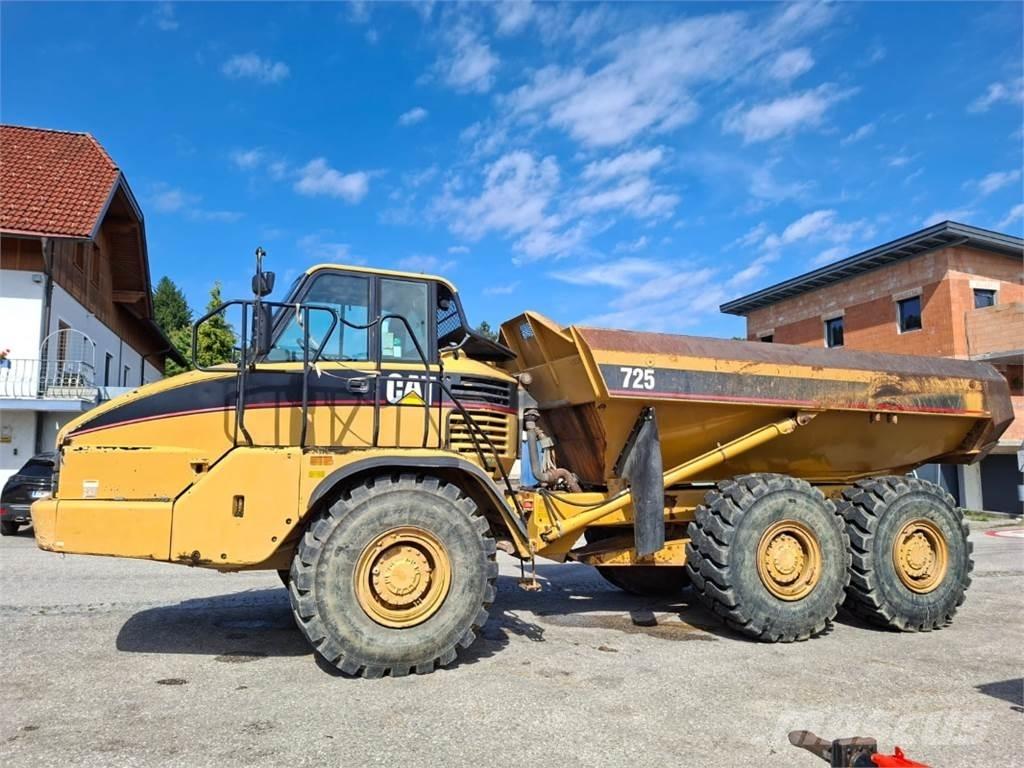 CAT 725 Csuklósdömperek