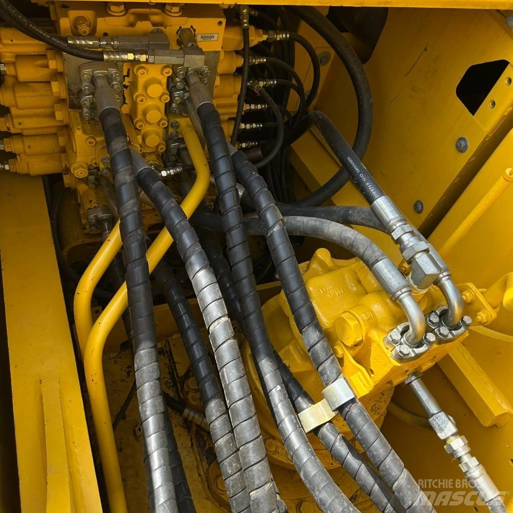 Komatsu 210-8 Lánctalpas kotrók