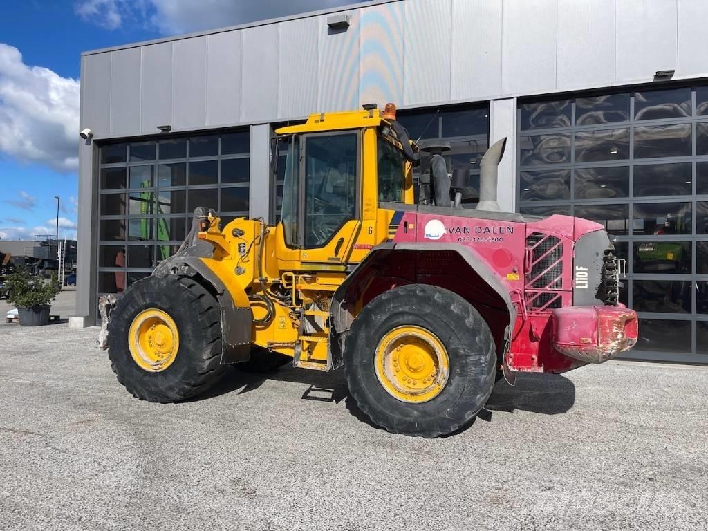 Volvo L 110 F Gumikerekes homlokrakodók