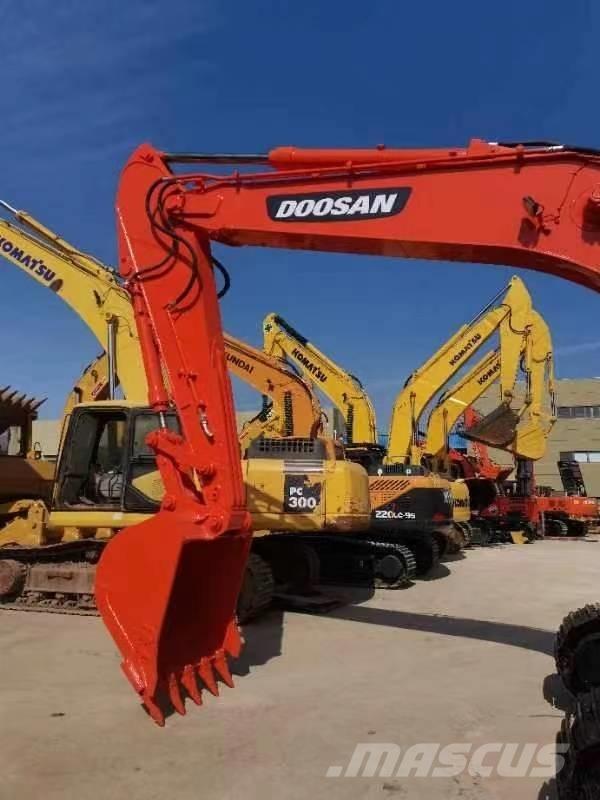Doosan DX 225 Lánctalpas kotrók