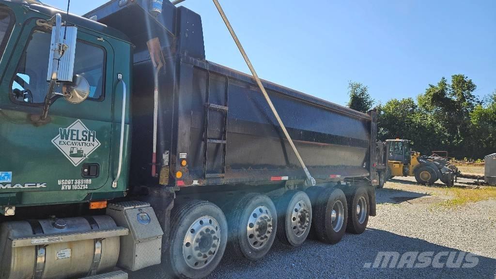 Mack CTP613 Billenő teherautók