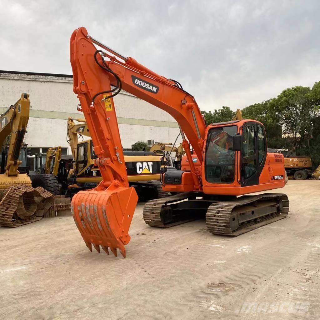 Doosan DX 140 LC Lánctalpas kotrók