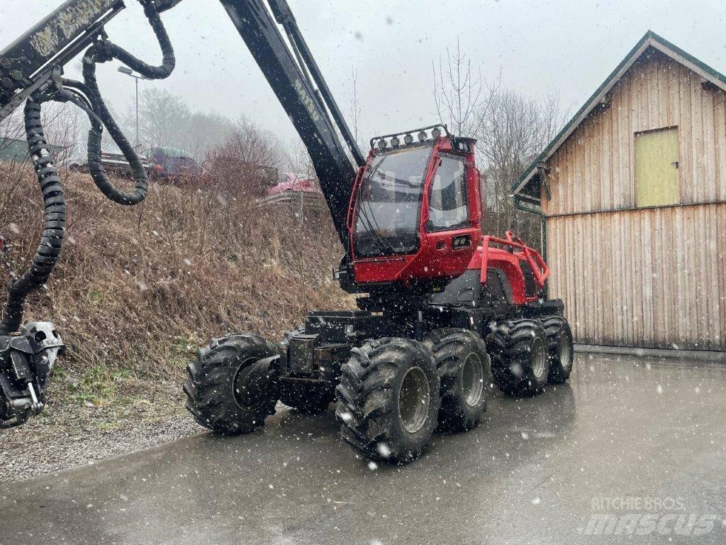 Komatsu 901 XC Betakarítók