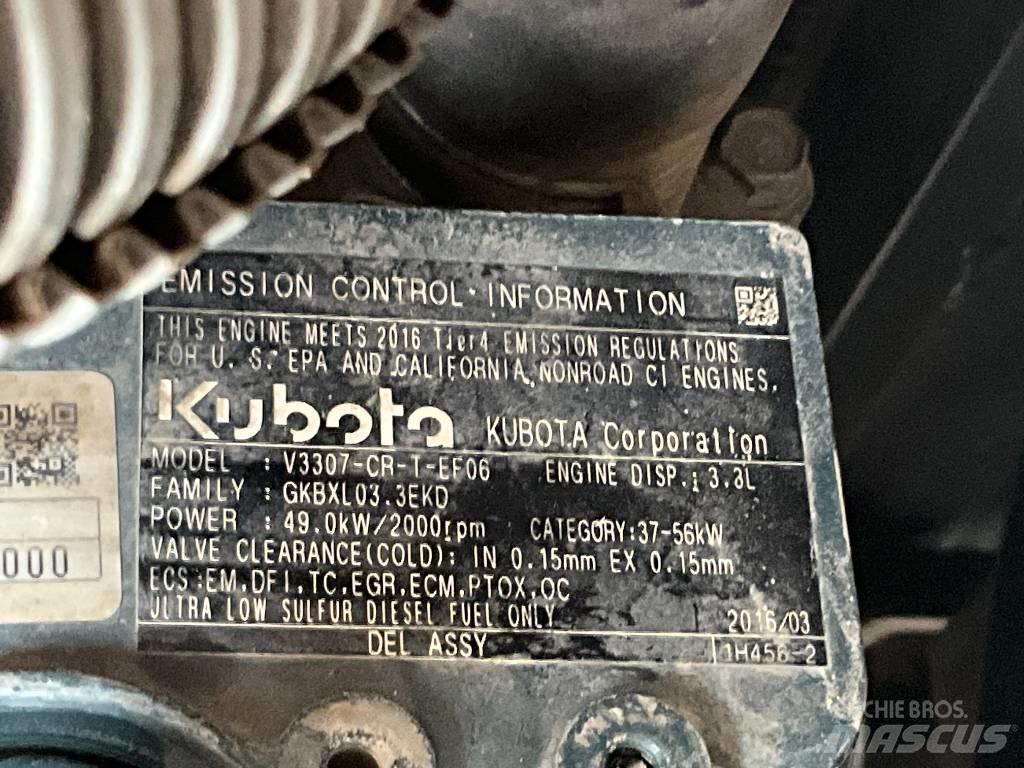 Kubota KX 080-4 Közepes (midi) kotrók 7 t - 12 t
