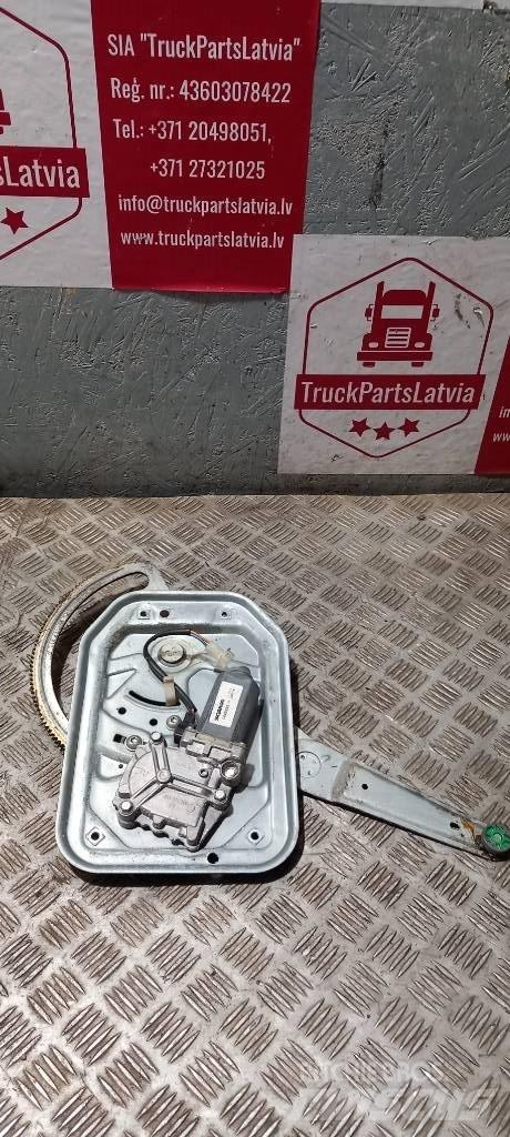 Scania R 440    1442293 Vezetőfülke és belső tartozékok