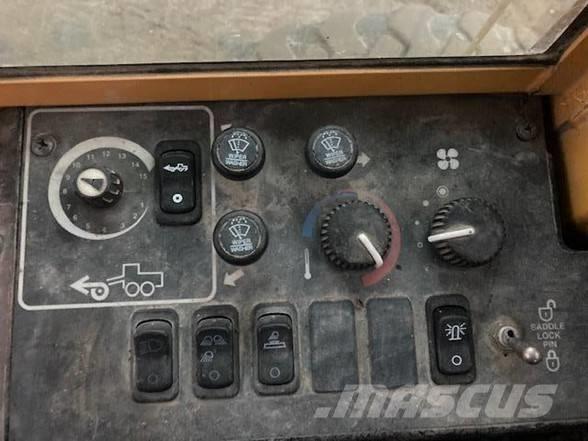 DEERE 772CH Gréderek