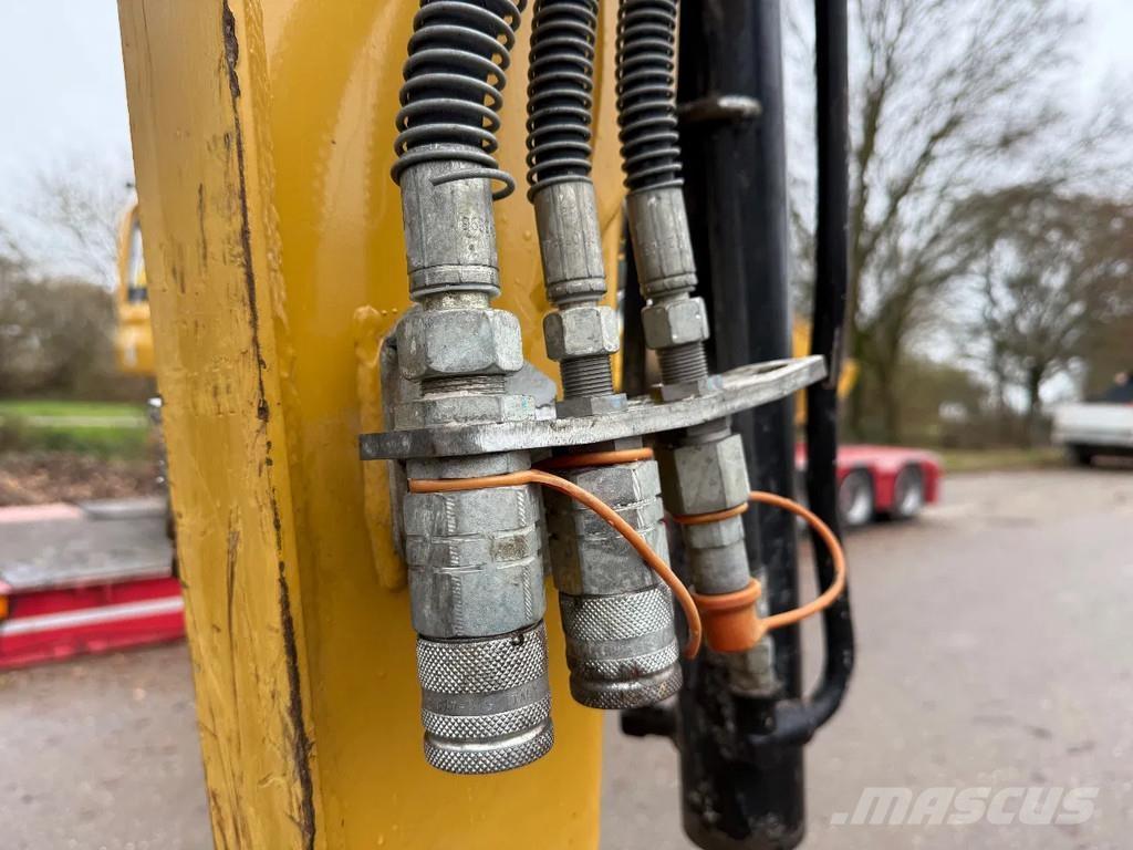 CAT 302.7D Mini kotrók < 7t